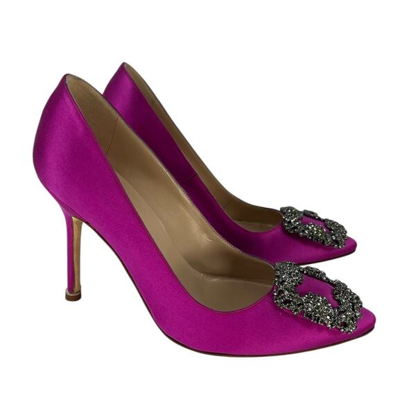 Manolo Blahnik Hangisi Fuchsia Satin Jewel Buckle Pumps - Picture 4 of 14